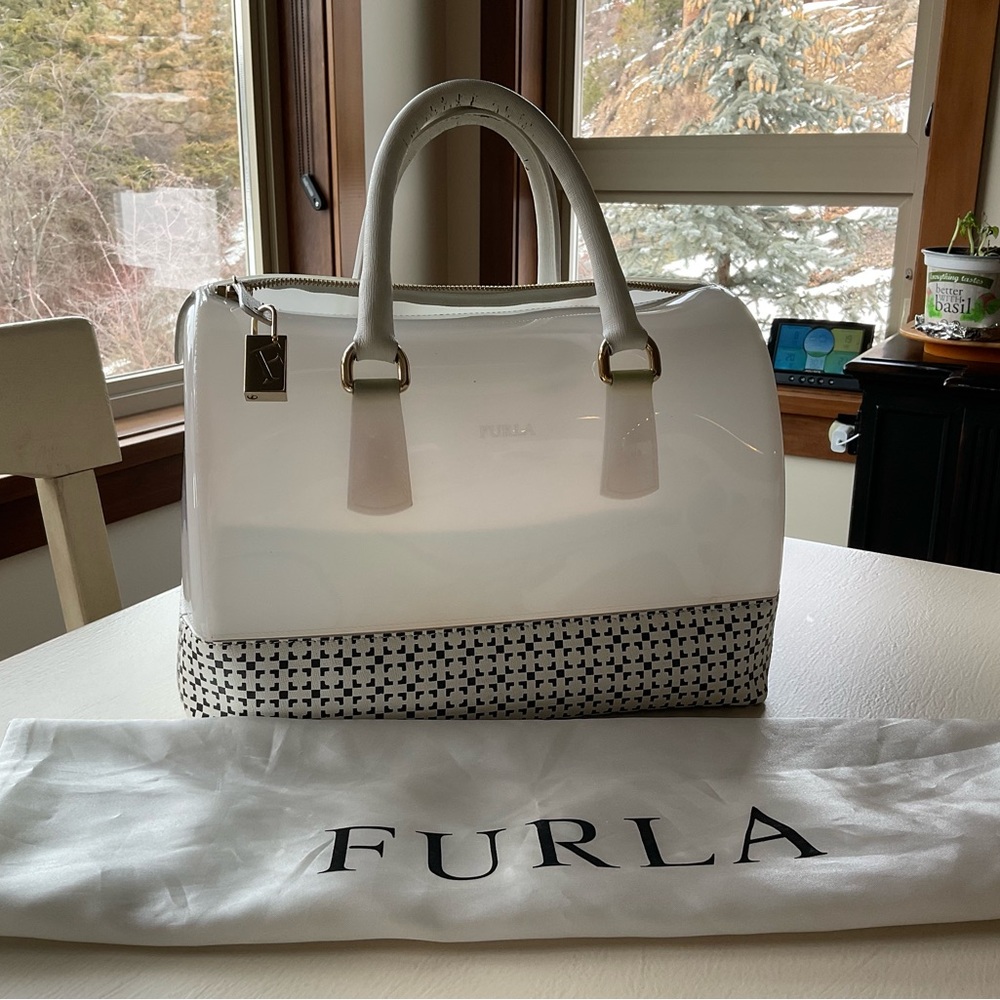 🤩🔥(HOST PICK)🔥 Furla Candy Bag🤩